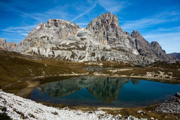 Naklejka na ściany i meble Mountain lake in Dolomites
