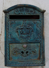 Boîte aux lettres ancienne