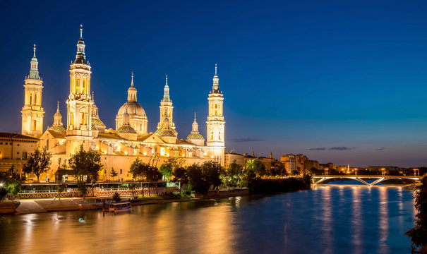 Great evening view of the Pilar Cathedral in Zaragoza, Spain