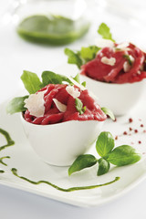 an amazing dish with uncooked meet, the italian name is carpacci