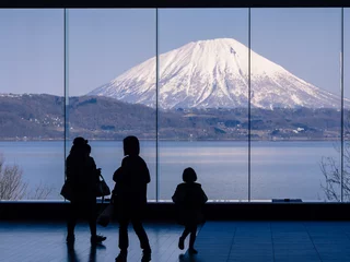 Poster Kijk naar de Yotei-berg of Little Mt.Fuji van Hokkaido, Japan © maikuto