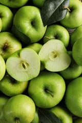 Juicy green apples, close-up