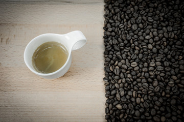Fototapeta na wymiar Coffee beans heart isolated