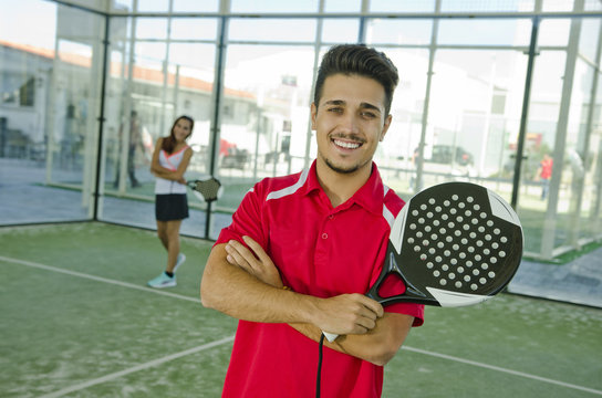 Paddle tennis couple in court