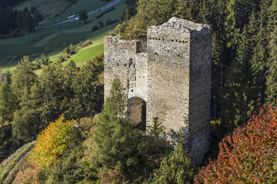 Ruine Tschan&uuml;ff