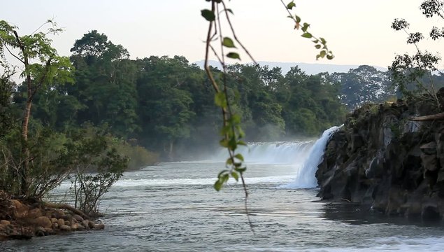 Tad Hua Khon Waterfall.