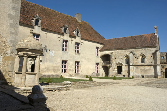 Chateau XIIe et XVe, Eguilly, 21, cote d'or