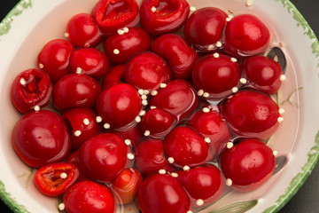 Peperoncini in salamoia