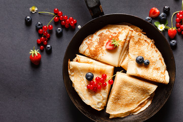 pancakes with berries