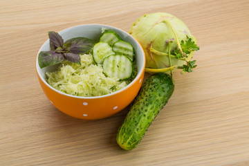 Kohlrabi salad