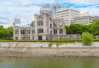 Fototapeta na wymiar Hiroshima nuclear dome