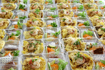 Prepare food  in plastic box