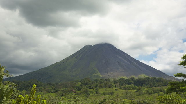 Timelapse video of clouds around vulcano Arenal in Costa Rica