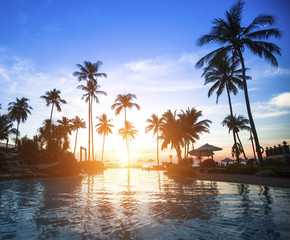 Fototapeta na wymiar Amazing sunrise on a tropical beach.