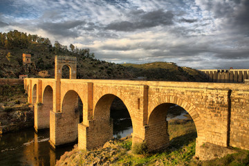 Fototapeta premium Roman bridge of Alcantara, sunny side