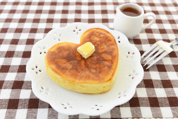 ハート型パンケーキ