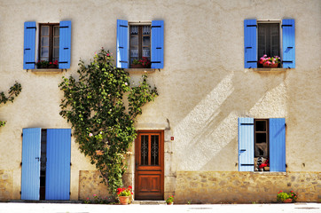 Obraz na płótnie Canvas Provence windows