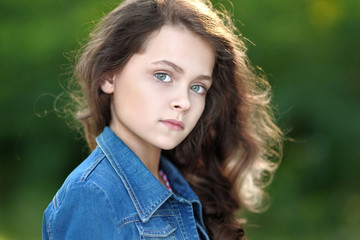 Naklejka premium portrait of a beautiful fashion girl