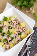 salade de pommes de terre & miettes de thon 6