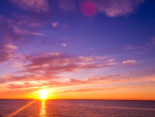 Obraz premium Bay View Fiery Backdrop