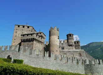 The medieval castle of Fenis in the Aosta valley in Italy © Frouwina Harmanna va