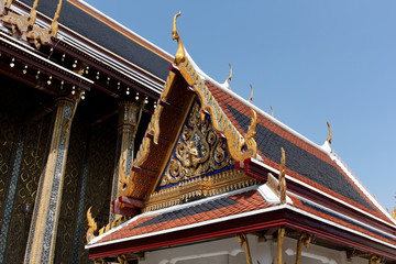 Fototapeta na wymiar thai temple roof palace