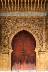 Arabische Tür in einer Gasse der Medina in Meknes © dietwalther