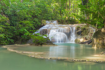 Obraz premium Erawan Waterfall, Erawan National Park, Kanchanaburi, Thailand
