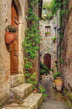 Fototapeta Aleja w starym miasteczku Pitigliano Tuscany Włochy