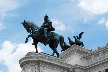 Fototapeta na wymiar Sculptures of Vittorio Emmanuele monument