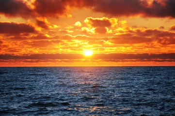 Photo sur Plexiglas Mer / coucher de soleil Beautiful cloudscape over the sea