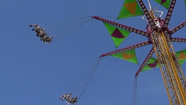 Spinning, Amusement Park Rides, Fun, Leisure