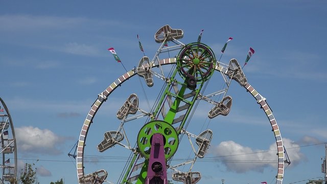 Spinning, Amusement Park Rides, Fun, Leisure
