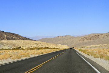 Fototapeta na wymiar road to Death Valley
