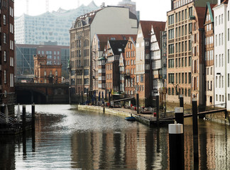 Wohnhäuser und Elbphilharmonie, Hamburg