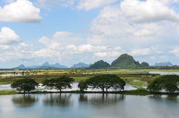 Myanmar, south, limestone hills, Hpa-an, capital of Kayin- State