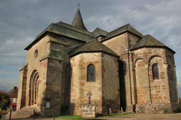 Fototapeta na wymiar Eglise de Lubersac (Corrèze)