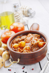 Greek beef stifado