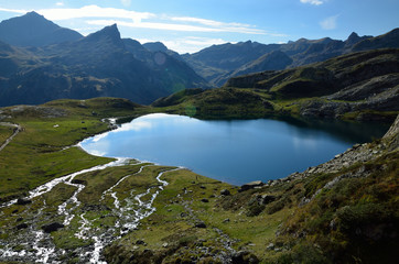 Naklejka na ściany i meble Lake Roumassot in the Bearn Pyrenees