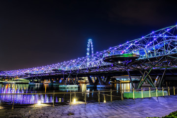 SINGAPORE - 29 oktober: de Helix-brug op 29 oktober 2014 in