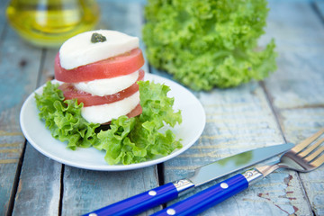 salad with mozzarella