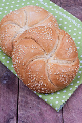 kaiser roll bread