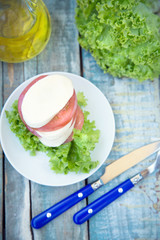 salad with mozzarella