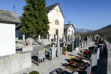Obraz premium The church of San Michele at Palagnedra on Centovalli valley