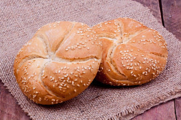 kaiser roll bread