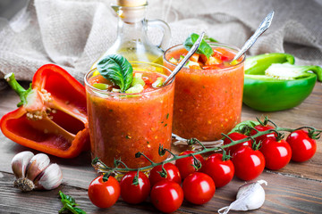 Tomato gazpacho soup with pepper and garlic, Spanish cuisine - 72569210