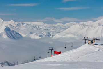 Fototapeta na wymiar Scenic view of the winter mountains