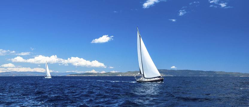 Fototapeta Panorama regat żeglarskich. Luksusowe jachty.
