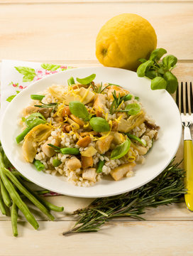 barley risotto with mushroom artichoke white meat and green bean