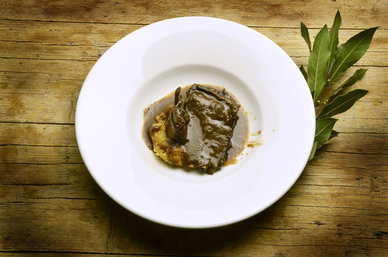 Deer Hirsch Capriolo y Polenta Jeleń Hjort Expo Milano 2015
